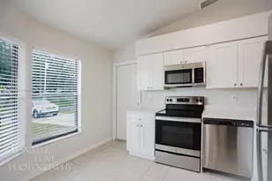 3966 SW Brunswick St, Port Saint Lucie, FL 34953 - Photo 7