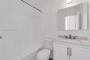 1451 NW 19th St, Fort Lauderdale, FL 33311 - Photo 17