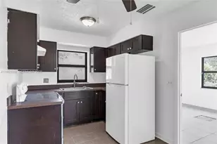 1451 NW 19th St, Fort Lauderdale, FL 33311 - Photo 9