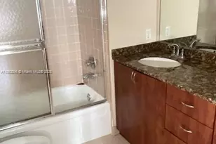 3150 W Rolling Hills Cir, Davie, FL 33328 - Photo 11