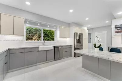 1410 Cleveland Rd, Miami Beach, FL 33141 - Photo 5