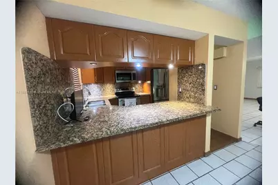 6590 W 24th Ct #24-106, Hialeah, FL 33016 - Photo 15