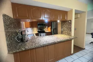 6590 W 24th Ct, Hialeah, FL 33016 - Photo 15