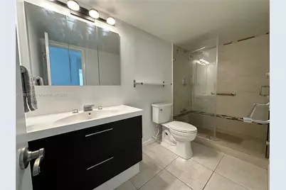 400 Leslie Dr #402, Hallandale Beach, FL 33009 - Photo 15