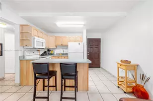 747 NW 13th Ave, Miami, FL 33125 - Photo 1