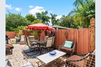 609 SW 2nd Ave, Hallandale Beach, FL 33009 - Photo 35