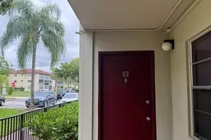 150 SW 134th Way, Pembroke Pines, FL 33027 - Photo 1