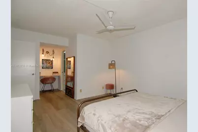 605 Oaks Dr #203, Pompano Beach, FL 33069 - Photo 11