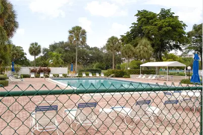 605 Oaks Dr #203, Pompano Beach, FL 33069 - Photo 27