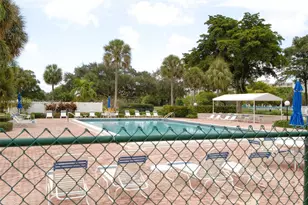 605 Oaks Dr, Pompano Beach, FL 33069 - Photo 27