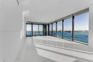 700 NE 24th St, Miami, FL 33137 - Photo 1