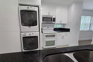 8886 SW 3rd St, Pembroke Pines, FL 33025 - Photo 3