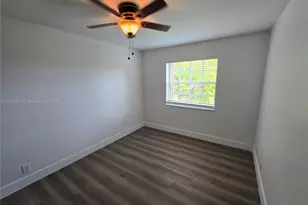 8886 SW 3rd St, Pembroke Pines, FL 33025 - Photo 15