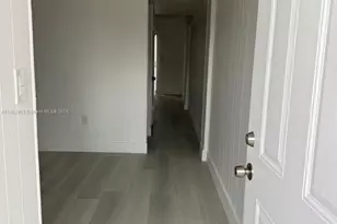 1000 W 28th St, Hialeah, FL 33010 - Photo 5