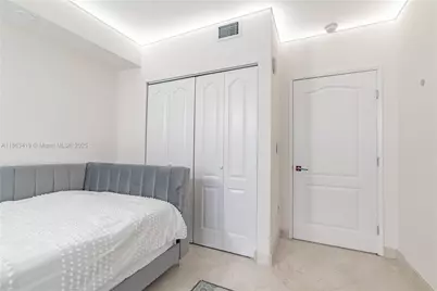 17555 Atlantic Blvd #508, Sunny Isles Beach, FL 33160 - Photo 21