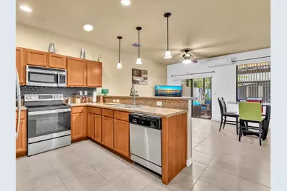 8926 W 35th Ct, Hialeah, FL 33018 - Photo 9