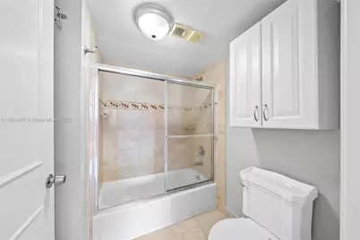 540 Brickell Key Dr #815, Miami, FL 33131 - Photo 15