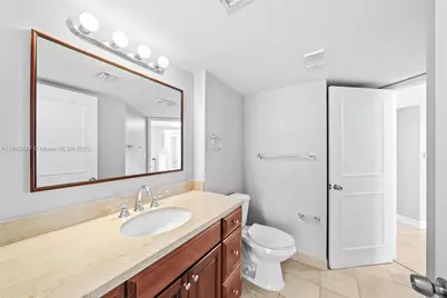 540 Brickell Key Dr #815, Miami, FL 33131 - Photo 13