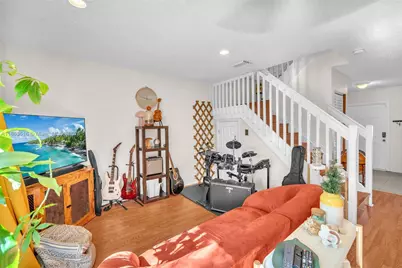 632 NW 208th Ter, Pembroke Pines, FL 33029 - Photo 3