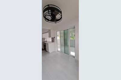 8436 Southampton Dr, Miramar, FL 33025 - Photo 11