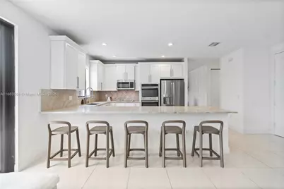 9974 NW 86th Ter, Doral, FL 33178 - Photo 21