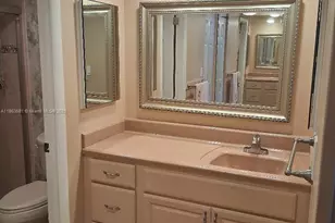 1000 St Charles Pl, Pembroke Pines, FL 33026 - Photo 25