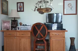 1000 St Charles Pl, Pembroke Pines, FL 33026 - Photo 21