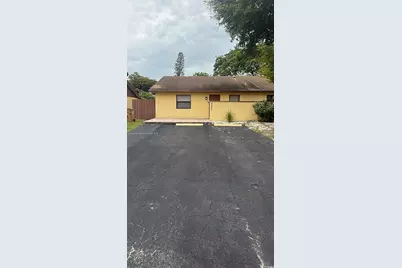 4403 NW 4th Ave #4403, Deerfield Beach, FL 33064 - Photo 1