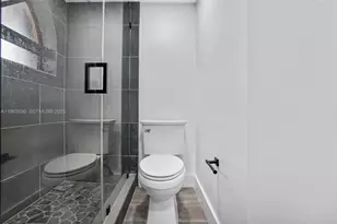 15549 N Miami Lakeway N, Miami Lakes, FL 33014 - Photo 15