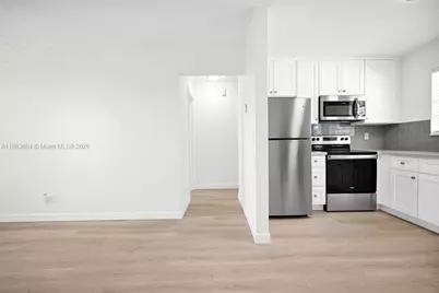 1301 N 12th Ct #3B, Hollywood, FL 33019 - Photo 9