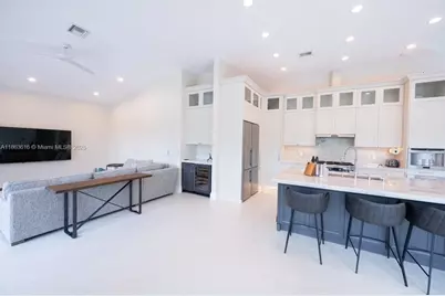 17969 Fairoaks Way, Boca Raton, FL 33498 - Photo 9