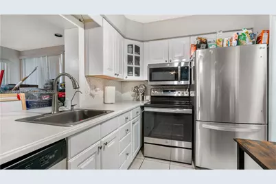 9404 NW 70th Pl, Tamarac, FL 33321 - Photo 7