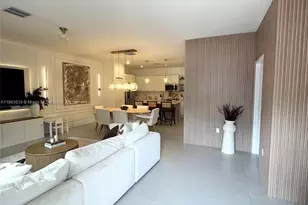 4867 NW 84th Ave, Doral, FL 33166 - Photo 7