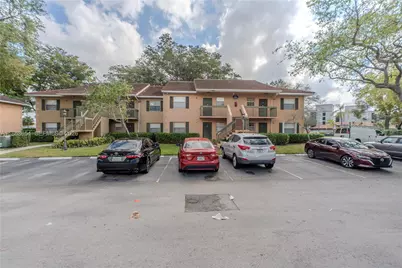 721 NW 103rd Ter #202, Pembroke Pines, FL 33026 - Photo 1