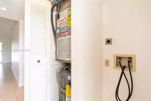 721 NW 103rd Terrace, Pembroke Pines, FL 33026 - Photo 39