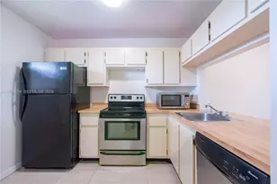 721 NW 103rd Terrace, Pembroke Pines, FL 33026 - Photo 9