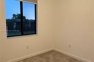 947 NE 211th St, Miami, FL 33179 - Photo 21