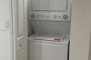 947 NE 211th St, Miami, FL 33179 - Photo 15