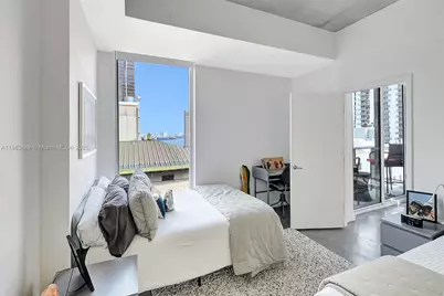 151 SE 1st St #1601, Miami, FL 33131 - Photo 13