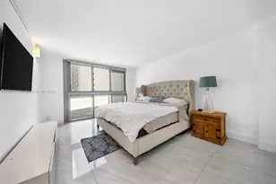 2655 Collins Ave, Miami Beach, FL 33140 - Photo 29