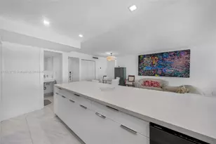 2655 Collins Ave, Miami Beach, FL 33140 - Photo 27