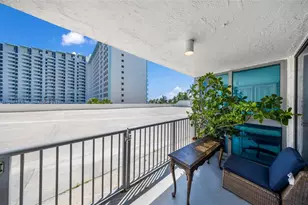 2655 Collins Ave, Miami Beach, FL 33140 - Photo 35