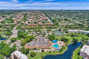 10332 Sunrise Lakes Blvd, Sunrise, FL 33322 - Photo 19