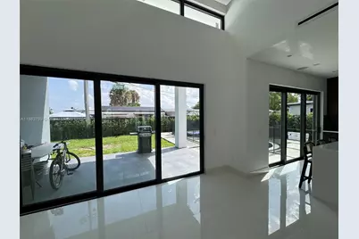 10960 SW 42nd Ter, Miami, FL 33165 - Photo 23