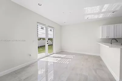 5400 NW 57th Ct, Tamarac, FL 33319 - Photo 7