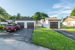 9234 Wedgewood Ln, Tamarac, FL 33321 - Photo 21