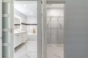 9234 Wedgewood Ln, Tamarac, FL 33321 - Photo 11