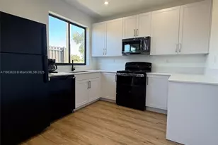 428 SW 1st St, Florida City, FL 33034 - Photo 11