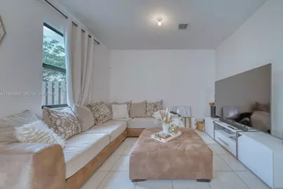 24675 SW 119th Pl, Homestead, FL 33032 - Photo 9