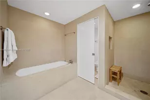 6899 Collins Ave, Miami Beach, FL 33141 - Photo 25